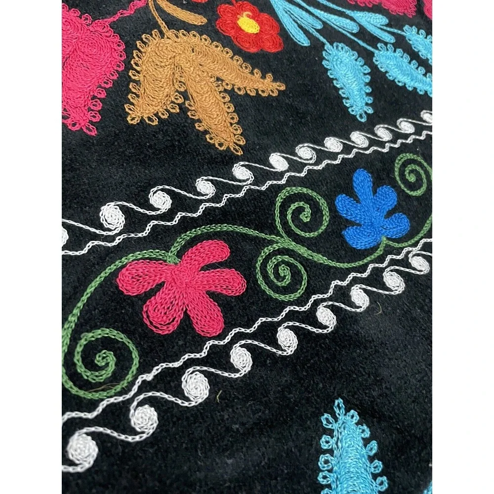 Vtg Uzbek‎ Suzani Handmade Embroidery on Velvet Tablecloth Wall Hanging 53